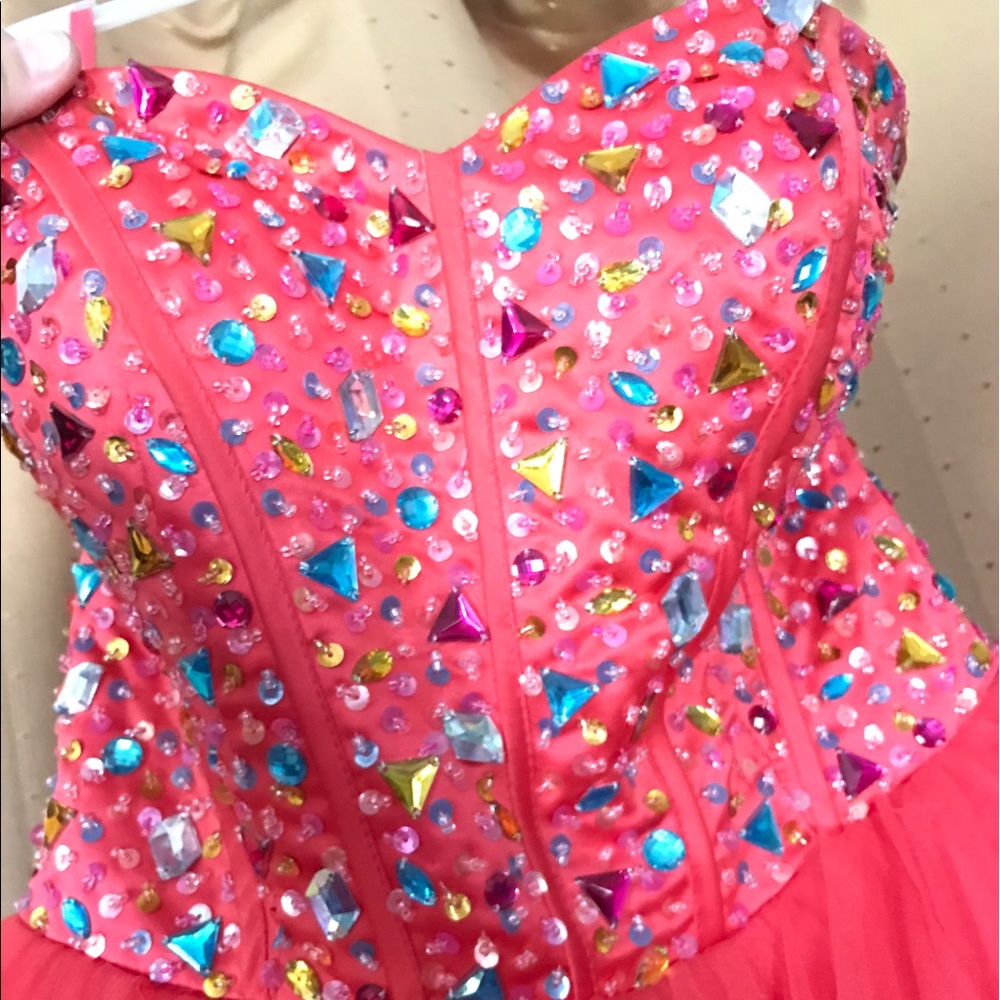 Corral strapless homecoming dress! - Picture 2 of 3
