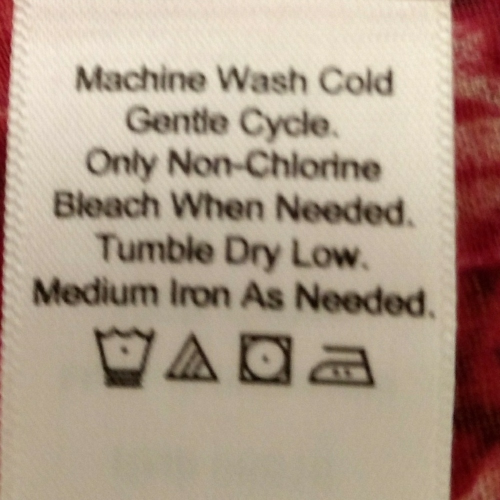 Coldwater Creek Raspberry Abstract  Shell NWOT - Picture 5 of 5