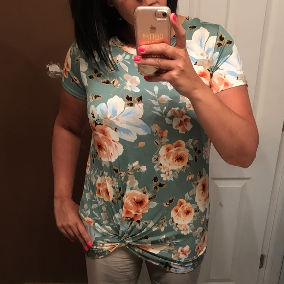The -Jade- floral top - Picture 2 of 2