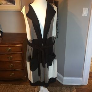 Sleeveless cardigan