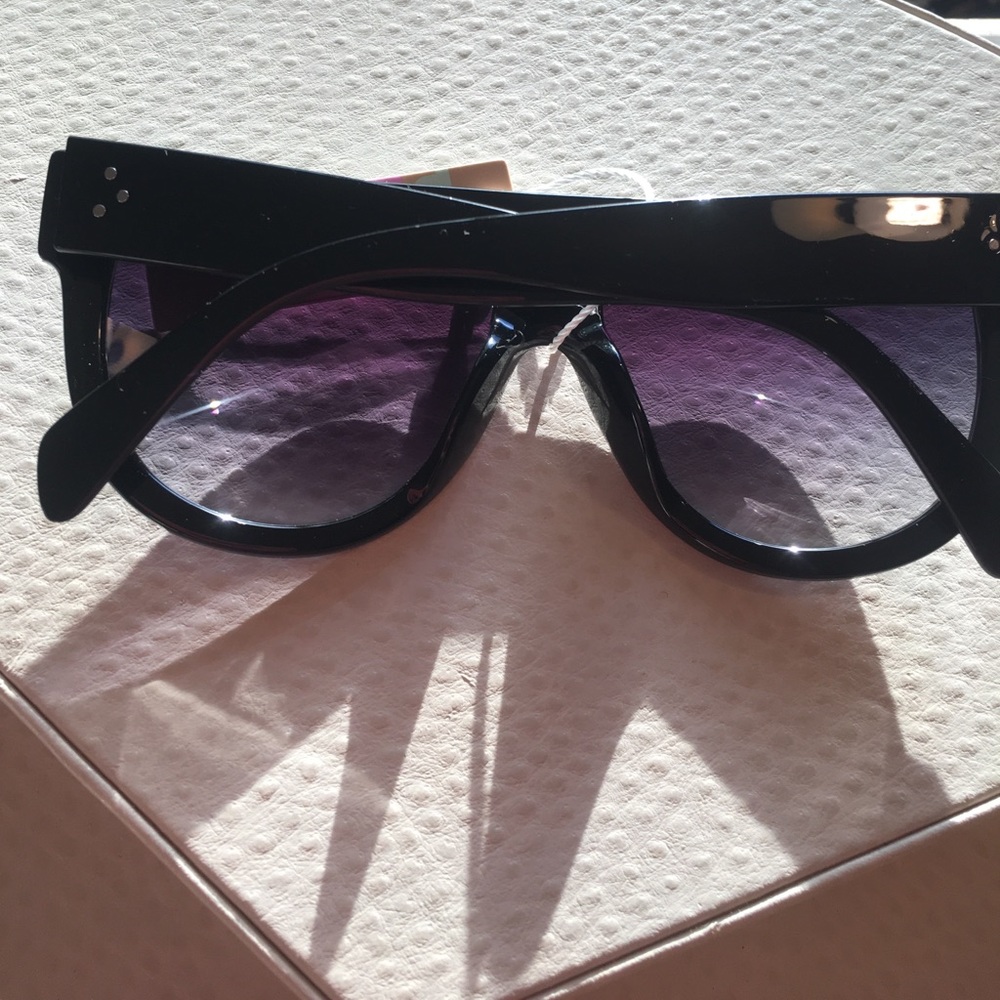 Iconic oversized frames - Picture 2 of 2