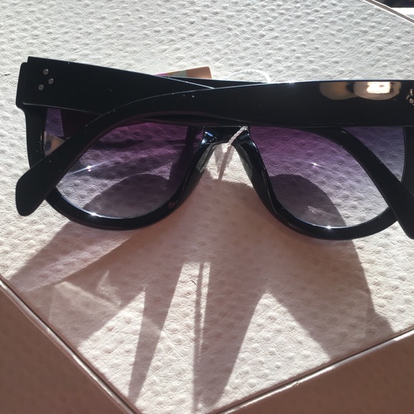 Iconic oversized frames - Picture 2 of 2