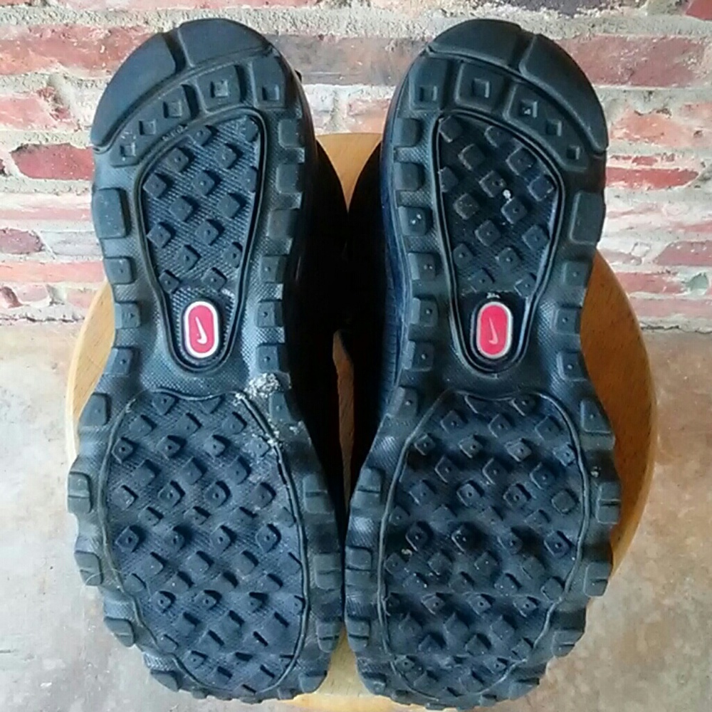 Shoes - Picture 3 of 4