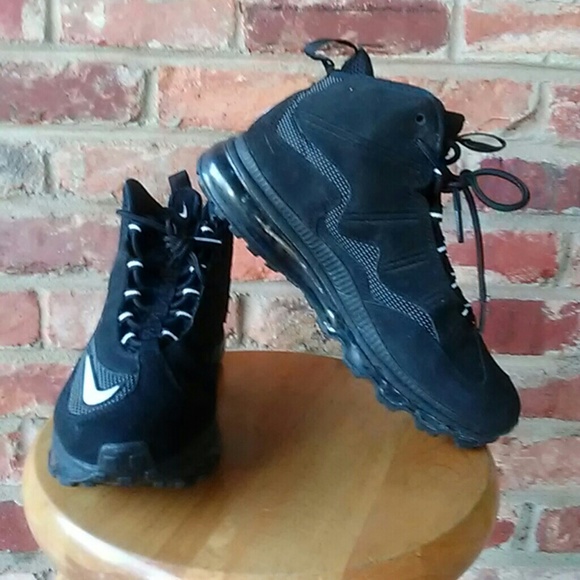 Shoes - Picture 2 of 4