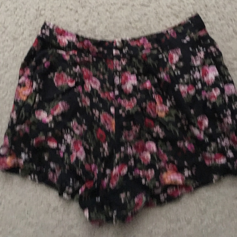 Windsor floral high waisted shorts