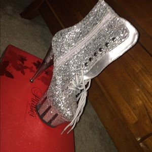 PLEASER 💖 BOOTIES