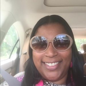 Meet your Posher, Lutricia