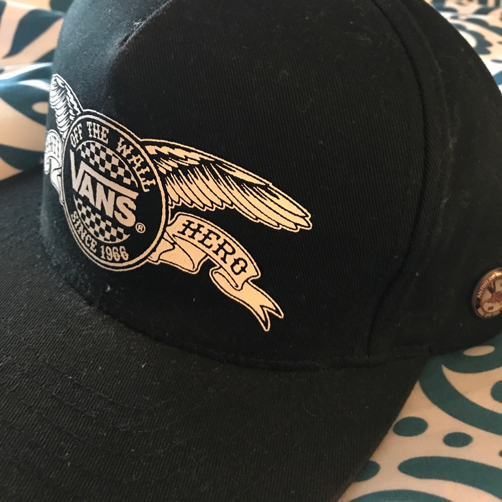 Vans/Antihero hat.