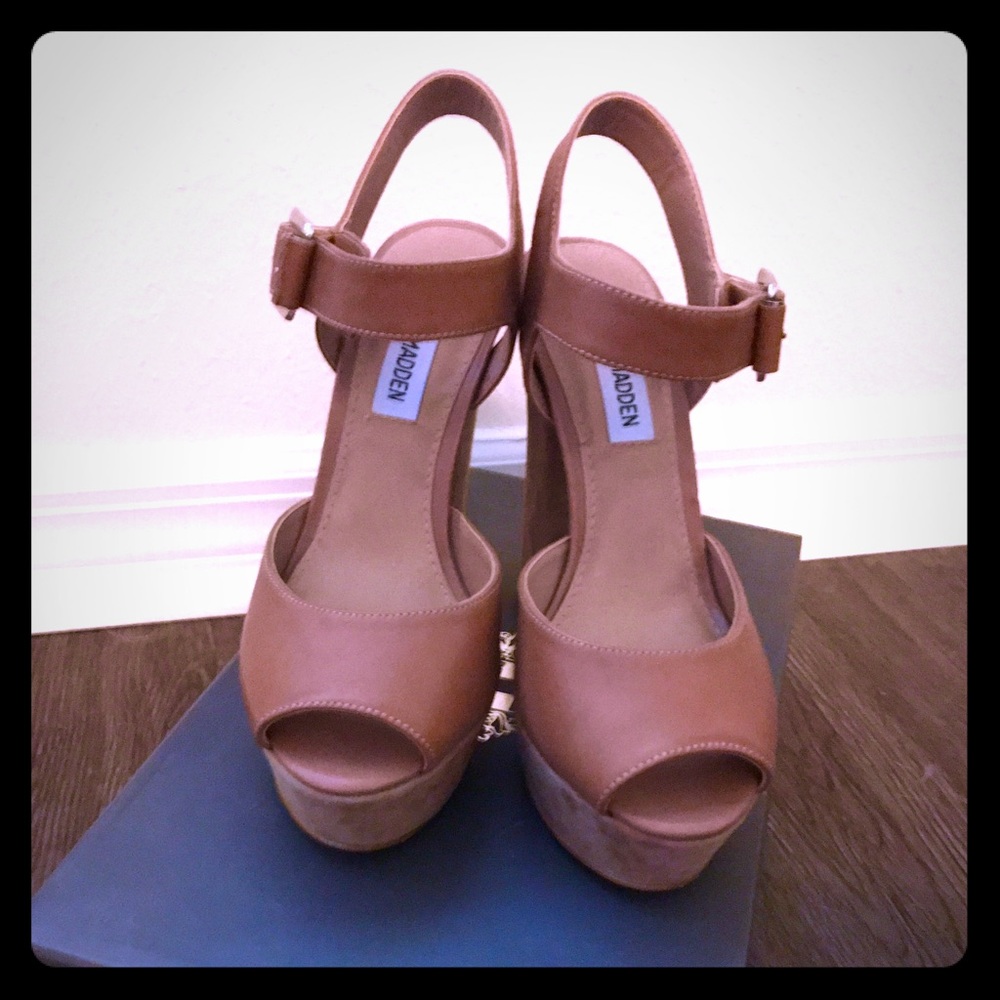 Steve Madden Leather Suede Platform Sandal