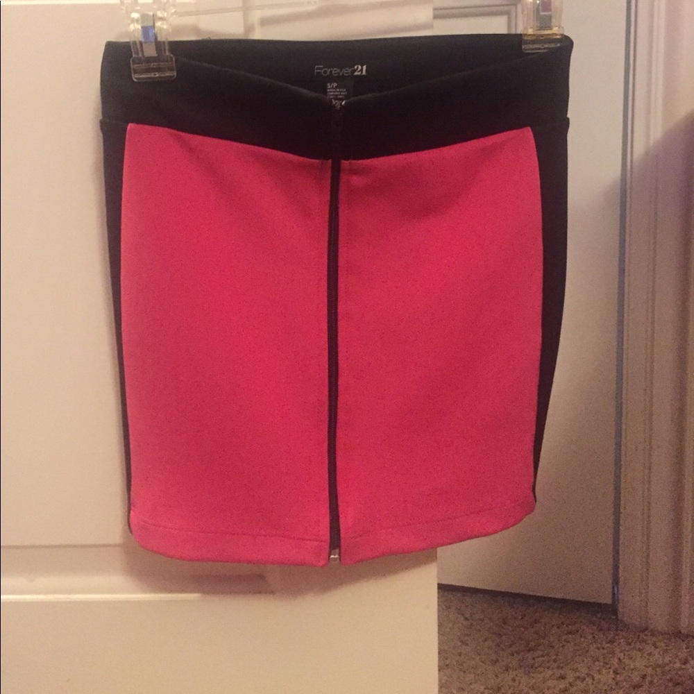 Zip up pencil skirt Never worn