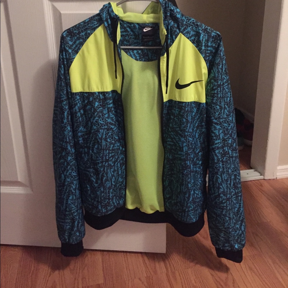 Nike windbreaker jacket