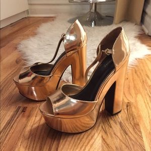 Gold metallic baby spice pumps