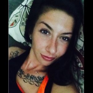 Meet your Posher, Hillary