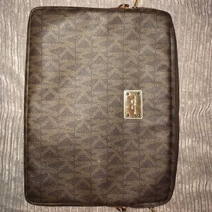 **AUTHENTIC MICHAEL KORS** IPAD/LAPTOP CARRIER