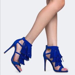 Steve Madden blue fringe sandals