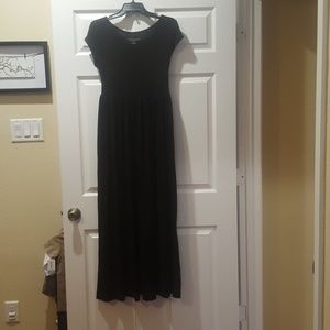 Liz Lange black maternity maxi