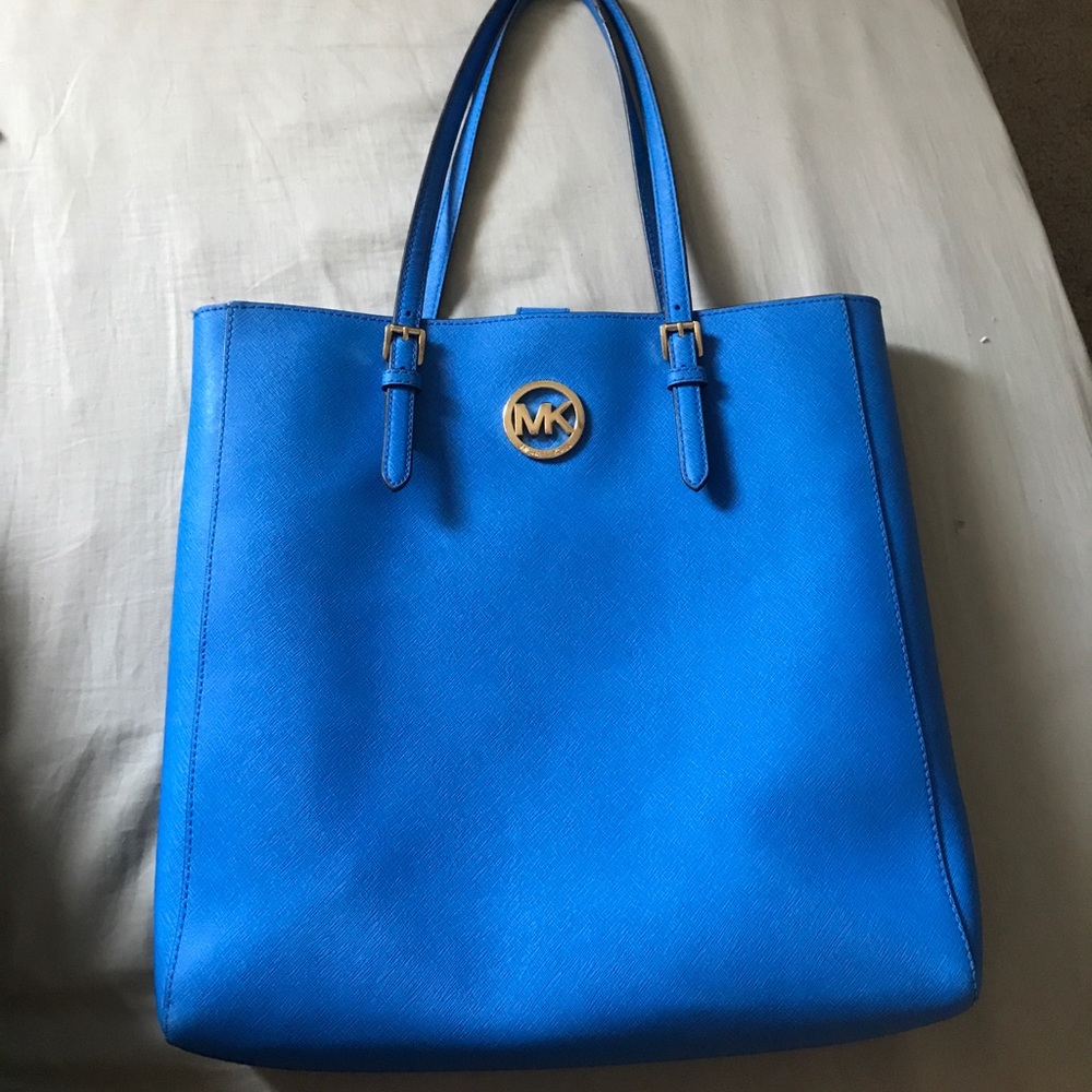 MICHAEL KORS JET SET TRAVEL