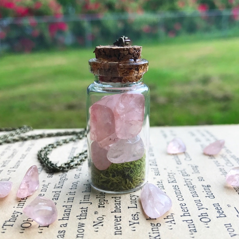 Rose quartz & moss terrarium necklace