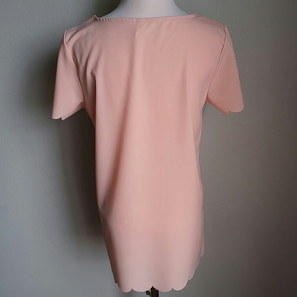 L Blush pink scalloped edge top - Picture 3 of 4
