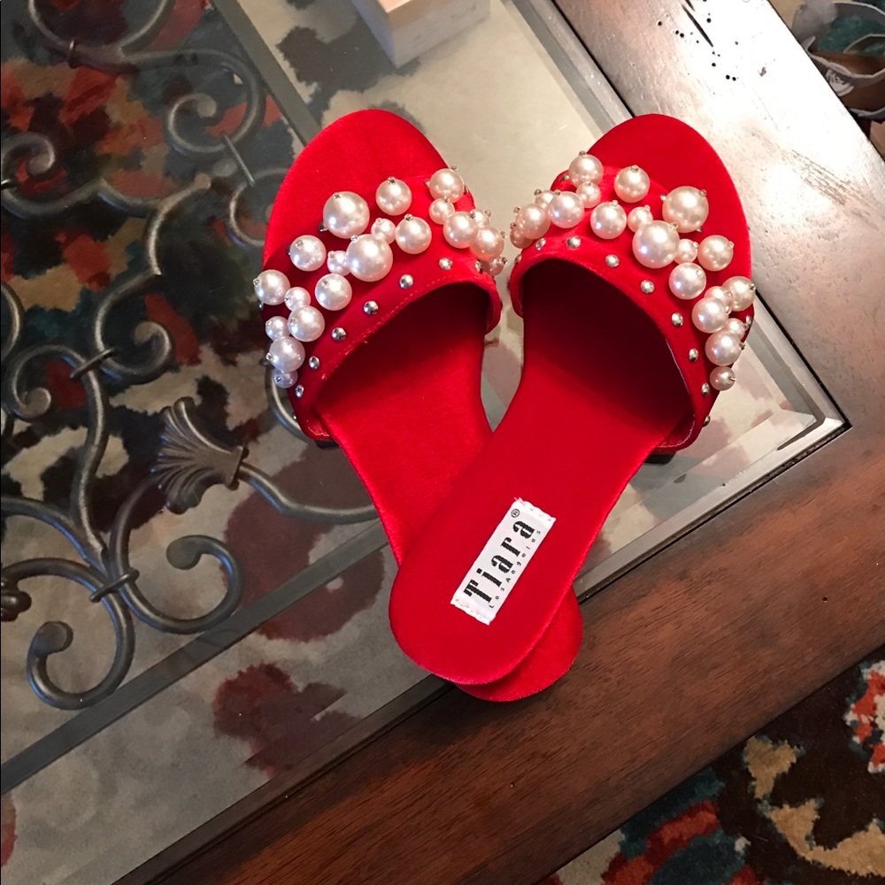 Red Velvet Slippers with Pearls