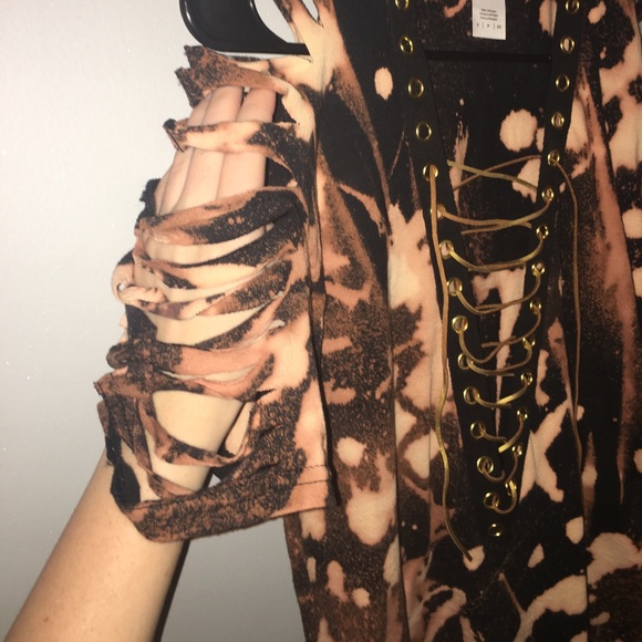 Custom distressed lace up - Picture 4 of 5