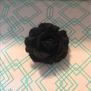 Black flower hair clip