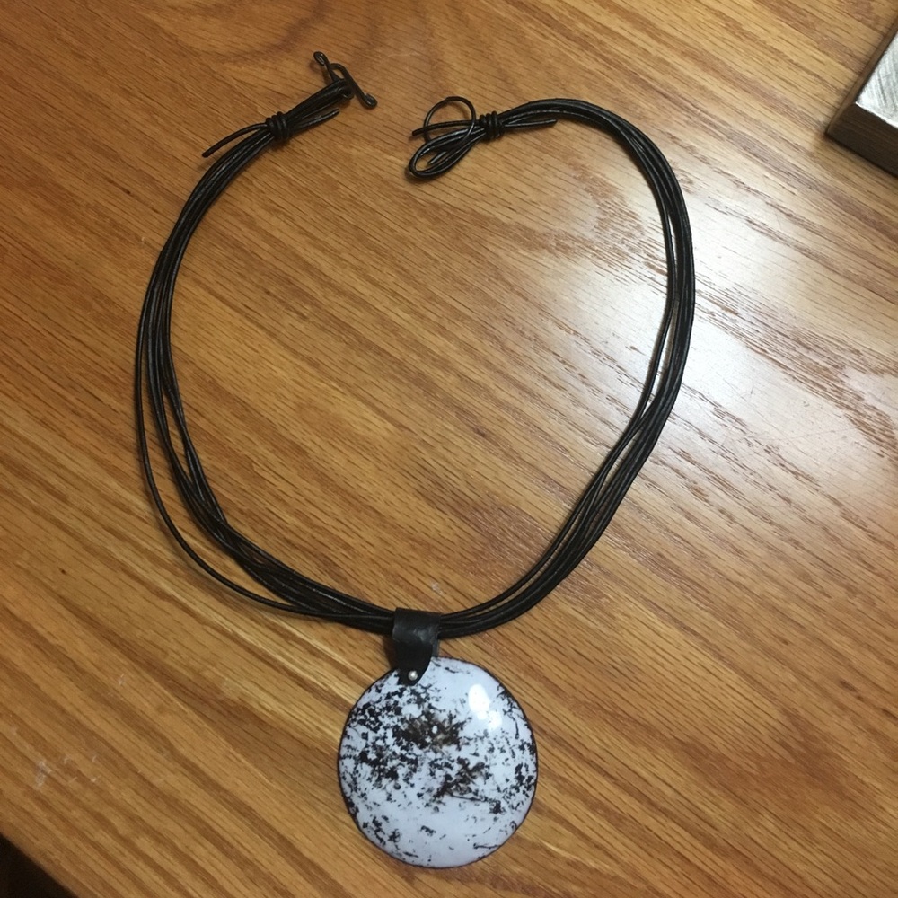 Beautiful black and white necklace