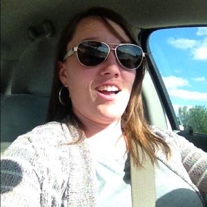 Meet your Posher, Megan