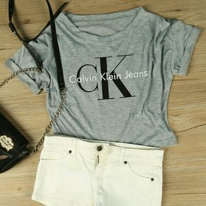 Calvin Klein Causal Crop Top
