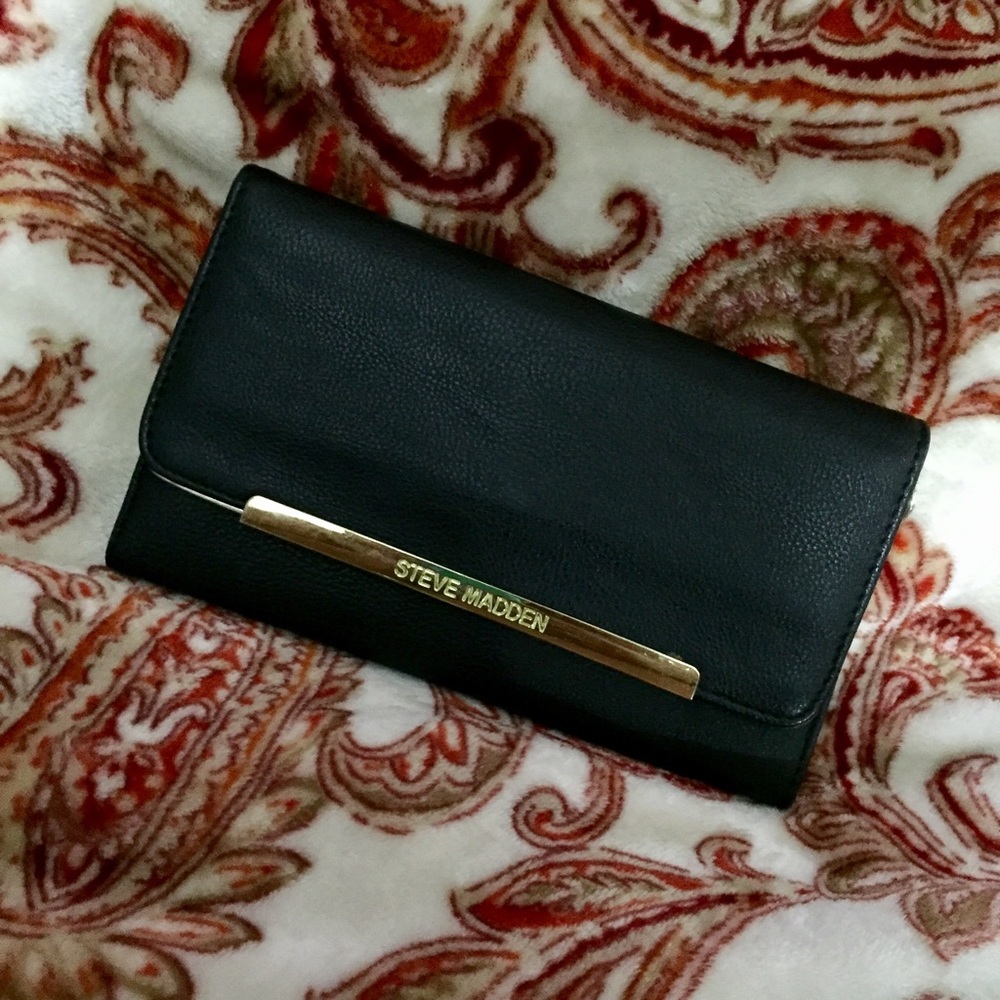 Black Steve Madden Wallet