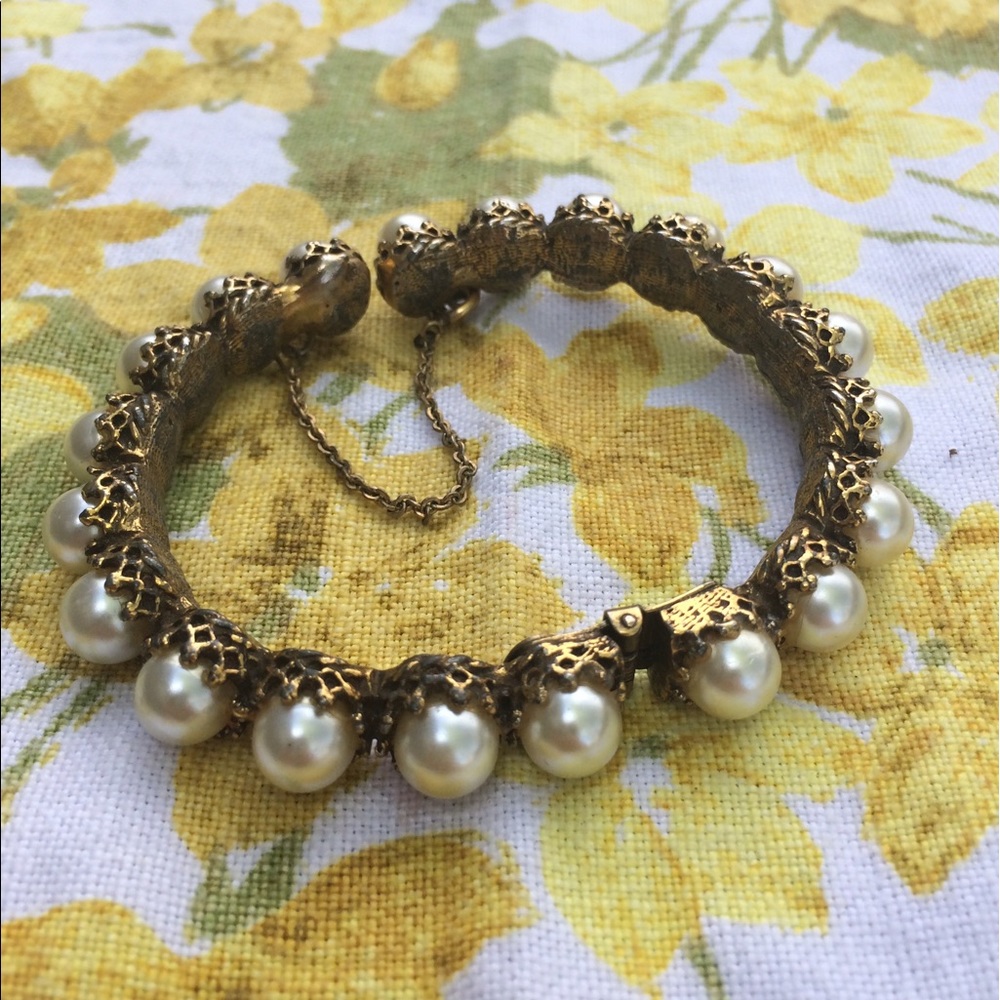 Pearl vintage bracelet
