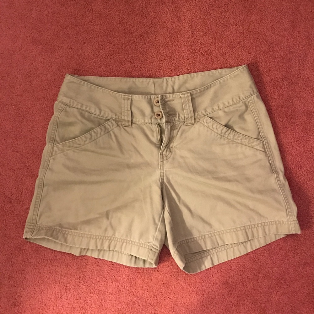 Khaki North Face shorts