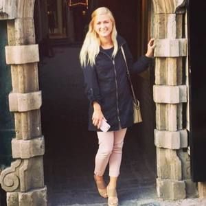 Meet your Posher, Claire