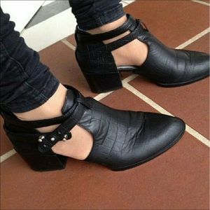 SENSO Qimat leather booties