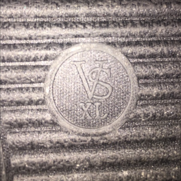 Victoria's Secret Fluffy Slippers in XL - Picture 3 of 3