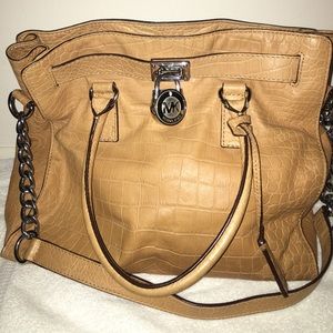Michael Kors Hamilton bag tan