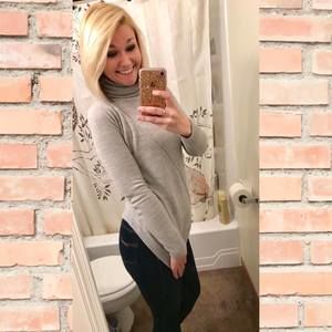 Meet your Posher, Courtney