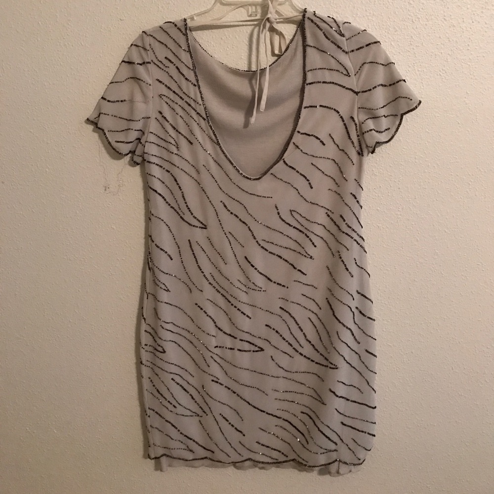 Dress - Picture 4 of 6