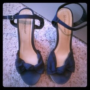 Blue wedges