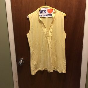 Beautiful Lilly Pulitzer sleeveless shirt