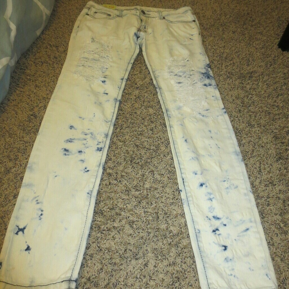 Stylish Acid Wash Jeans