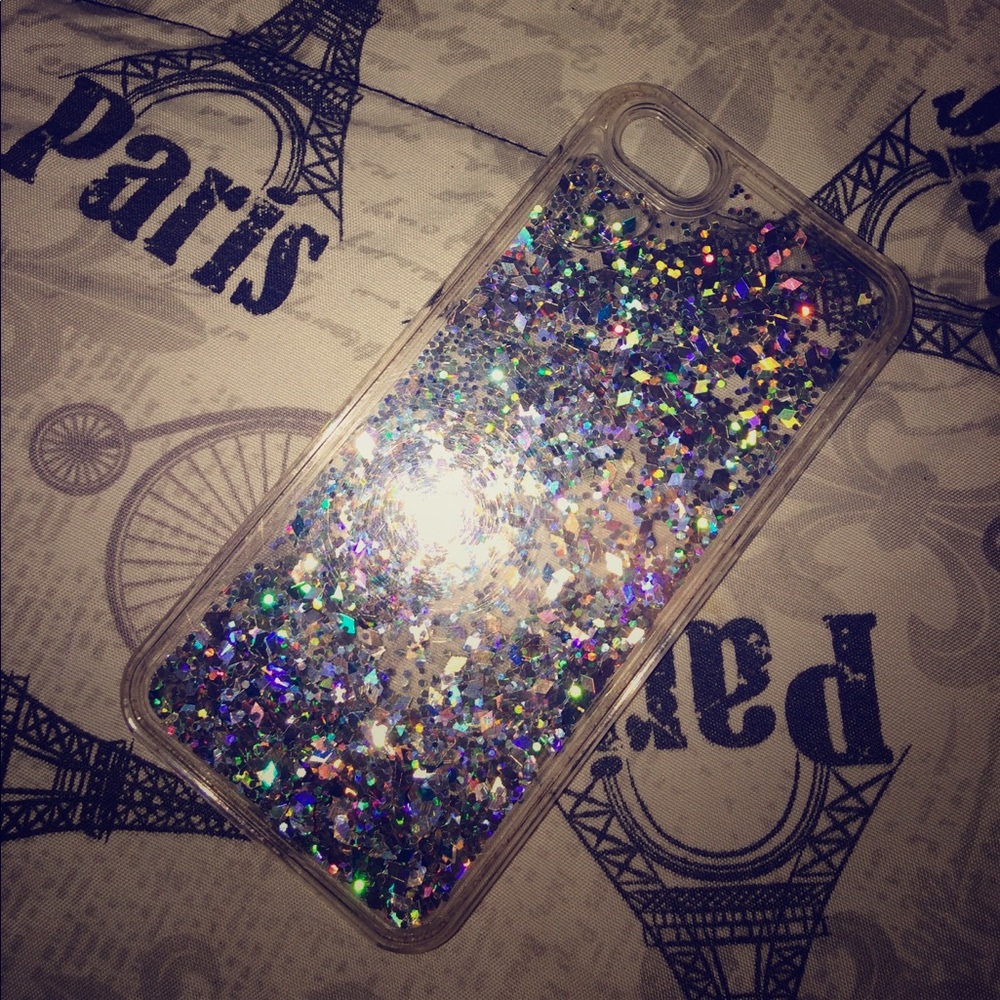 iPhone 5s moving glitter case
