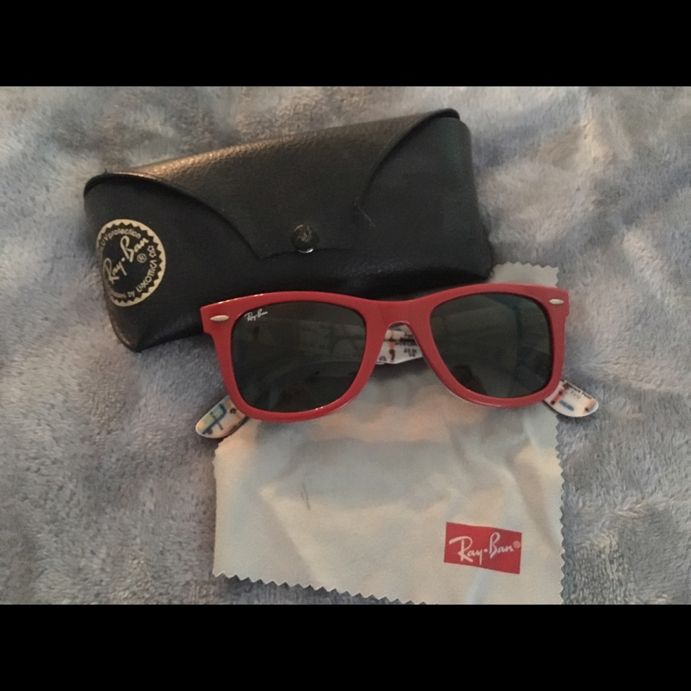 Ray-Ban Wayfarer RB2140 Special Series #2 in Red