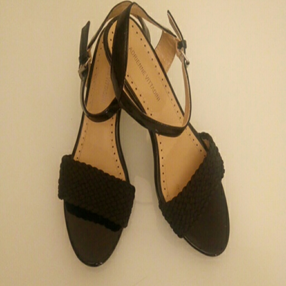 Black Adrienne Vittadini sandals