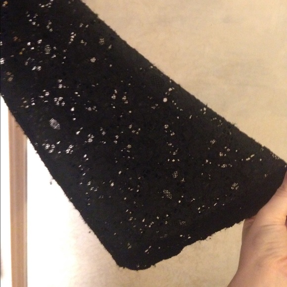 Black lace dress - Picture 4 of 8