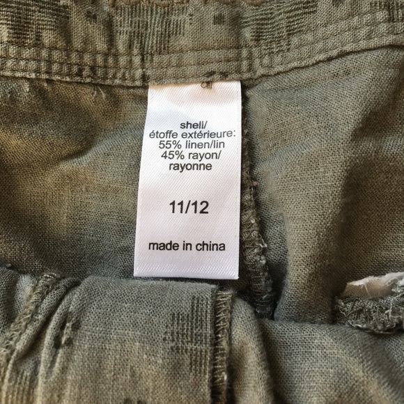 Khaki green shorts size 11/12 - Picture 3 of 4