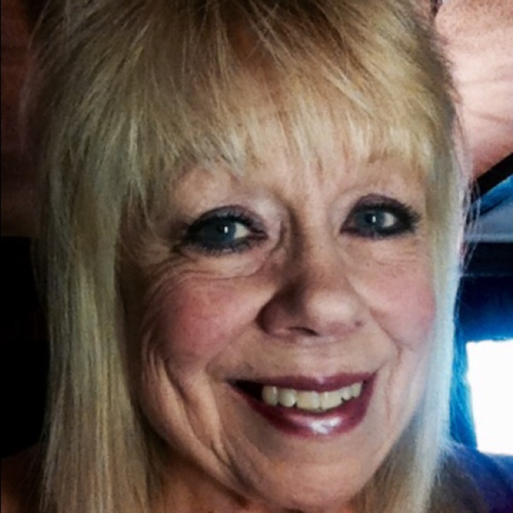 Meet your Posher, Evelyn