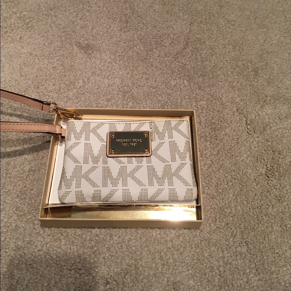 Michael Kors wristlet