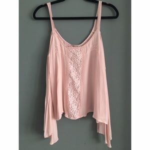 Cold shoulder flowy top!