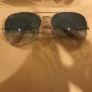 Blue/ gray gradient ray ban aviator